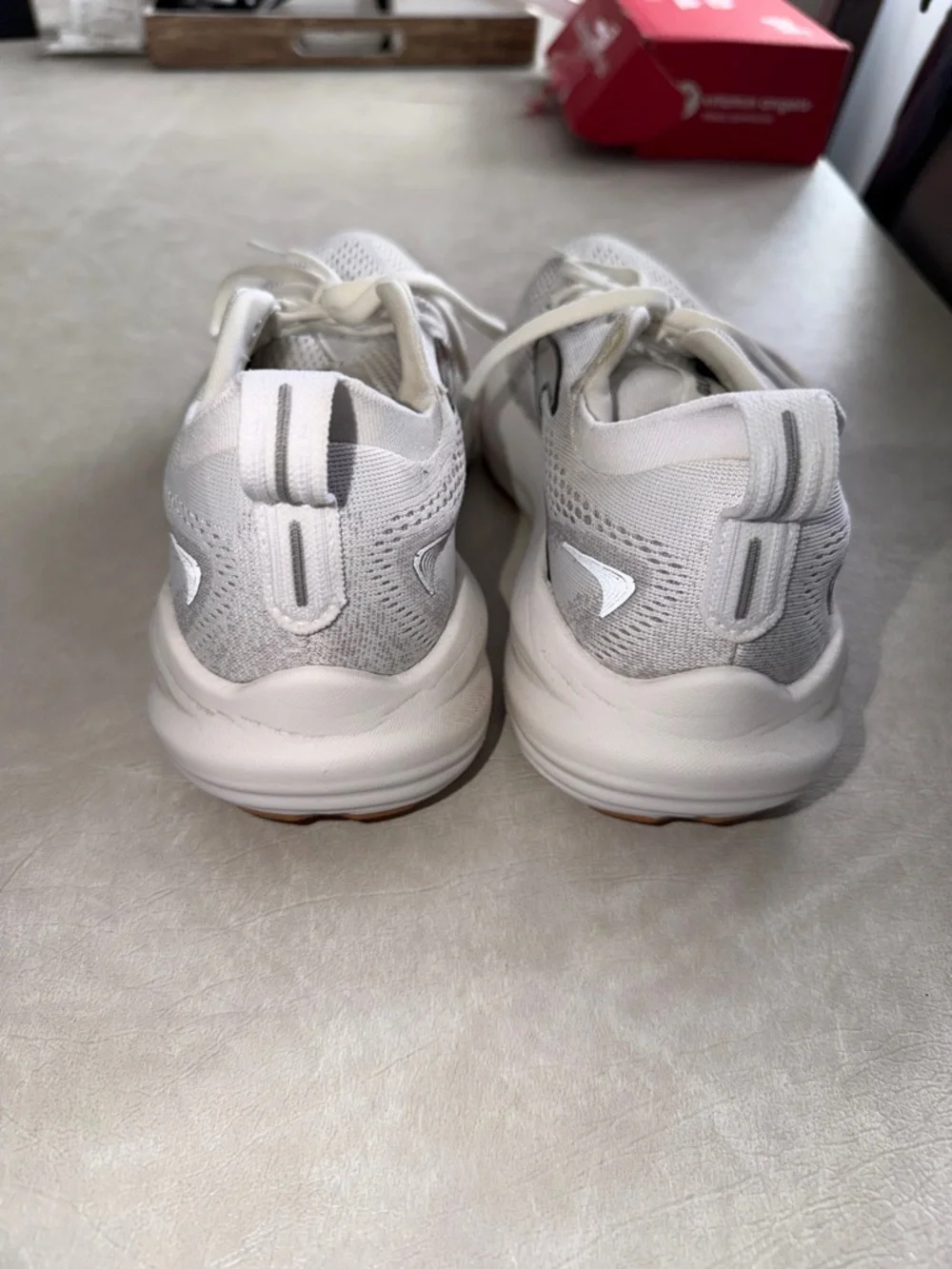 Brooks Women’s Glycerin 22 Running Shoes - Picture 9 of 11